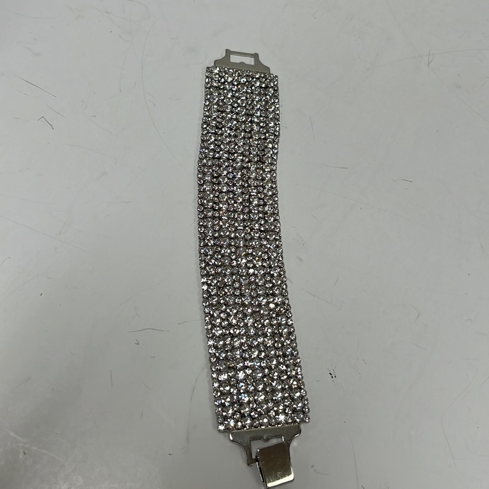 Gorgeous Rhinestone bracelet!!! - Picture 7 of 8